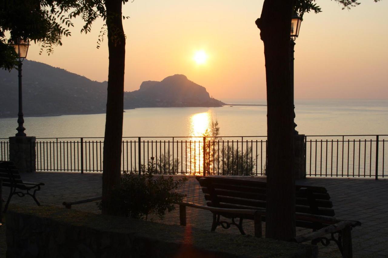 Belvedere Sant'Ambrogio تْشيفالو المظهر الخارجي الصورة